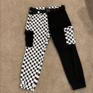 Hot Topic Black and White Checkered Ankle Jeans